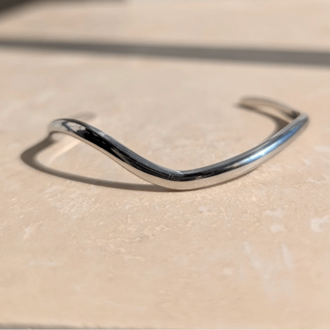 Minimal Wave Bangle